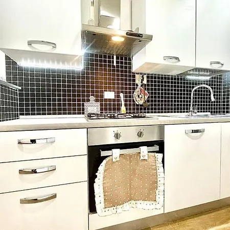 Villa Sicilian Shore Haven, 2 Min To Sea Terrasini